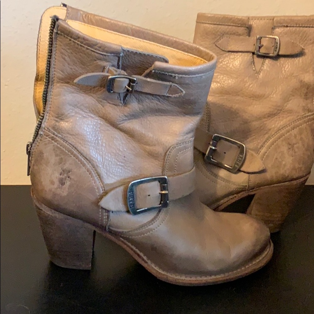 Fry boots